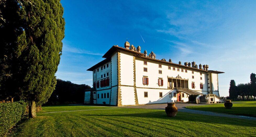Villa la Ferdinanda, una delle location messe a disposizione per i matrimoni