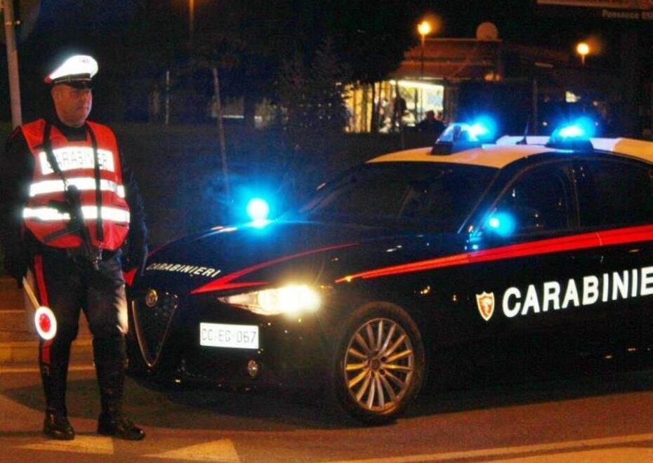Sul furto finito in rapina sono arrivati i carabinieri del radiomobile