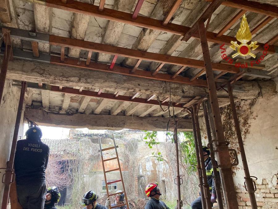 Saman, recupero completato in sicurezza grazie alla sorveglianza dei vigili del fuoco