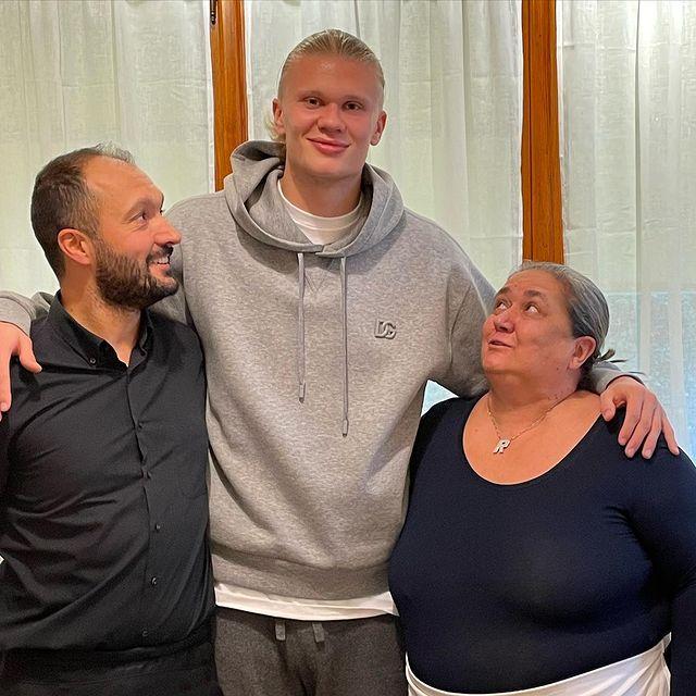 Haaland a Maranello per una Ferrari Visita a sorpresa al Cavallino del bomber norvegese e di Nedved