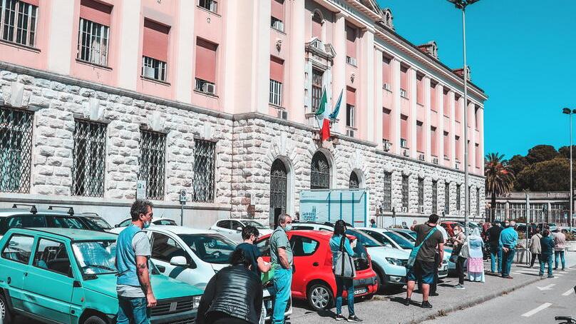 «L'ospedale di Livorno è stato smantellato». I consiglieri comunali chiedono le dimissioni di Casani