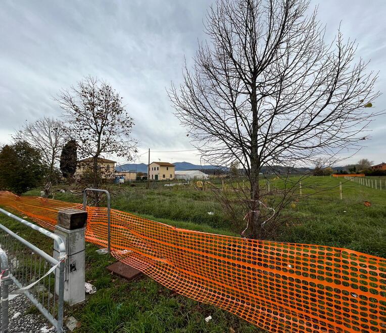 
	Il cantiere dei nuovi orti sociali (Foto Franco Silvi)&nbsp;

