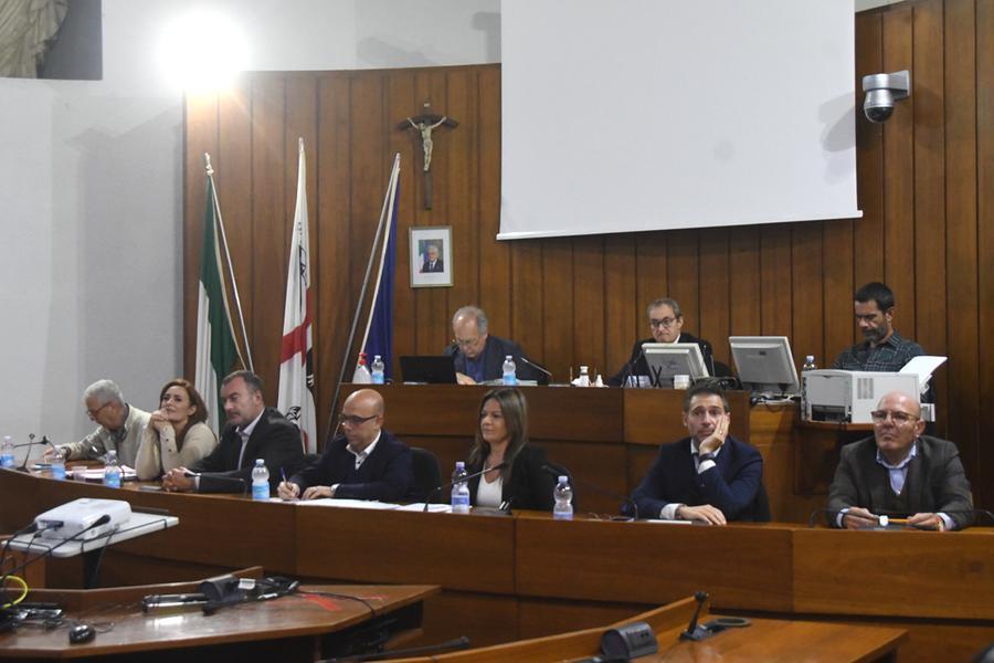 
	La seduta del consiglio comunale con la giunta con un assessore in meno

