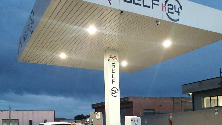 
	Il nuovo distributore di carburante a Sedilo


