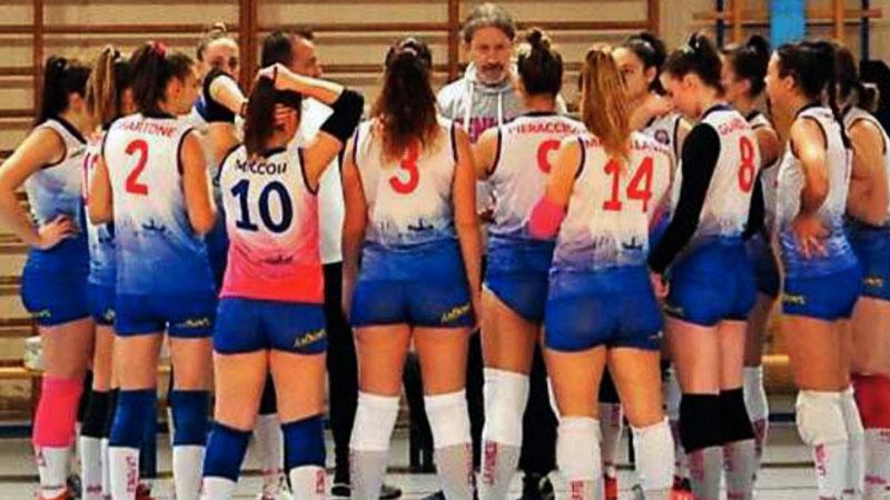Ribechini con le giocatrici dell’Abc Ricami Pistoia è incappata nella terza sconfittaconsecutiva, stavolta contro Porto San Giorgio