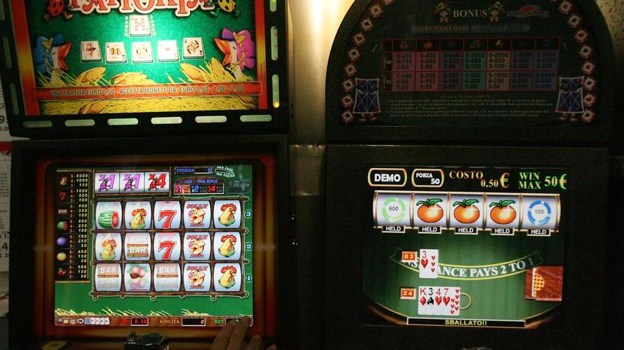 
	Doppia condanna per aver scassinato le slot machine di un bar

