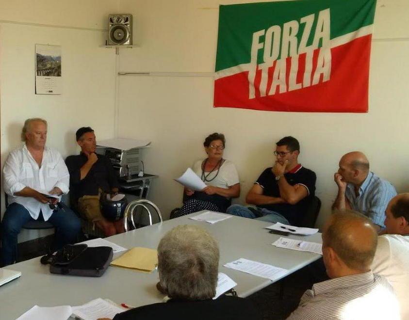 Il centrodestra si compatta e non esclude le primarie 