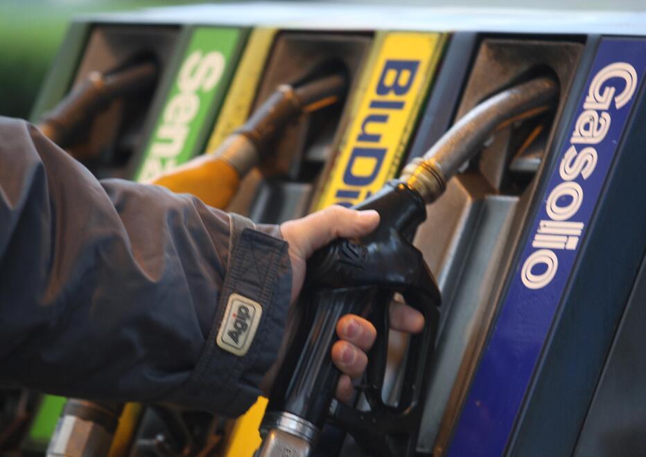 Modena. I benzinai: «Tagli sulle accise ridotti Il gasolio tornerà sopra i due euro» 