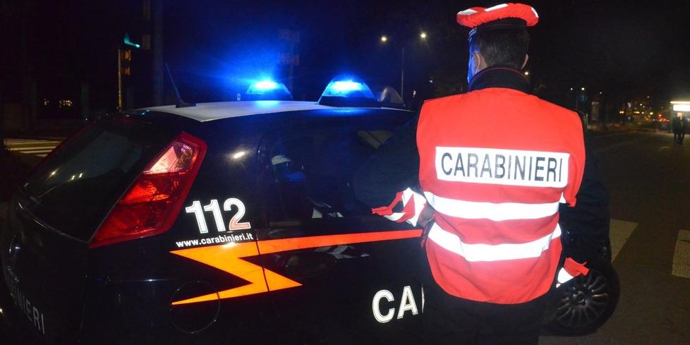 Castelvetro Due donne derubate in auto 