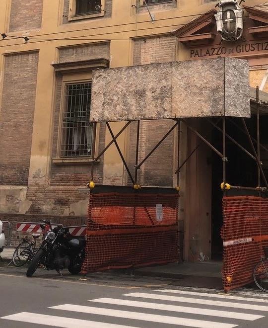 Sassuollo Picchia e maltratta l’anziana madre Condannato a quattro anni 