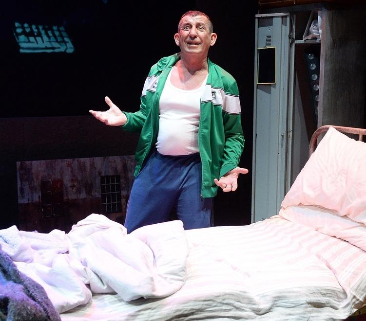 Maranello Il teatro si fa fumetto per L’Oreste di Claudio Casadio 