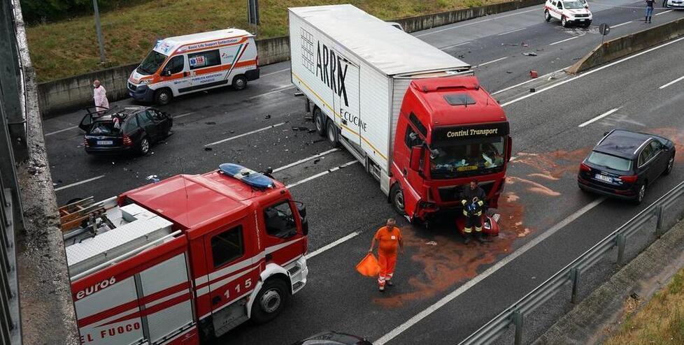 Salto di carreggiata mortale: perizia sul varco in Fi-Pi-Li