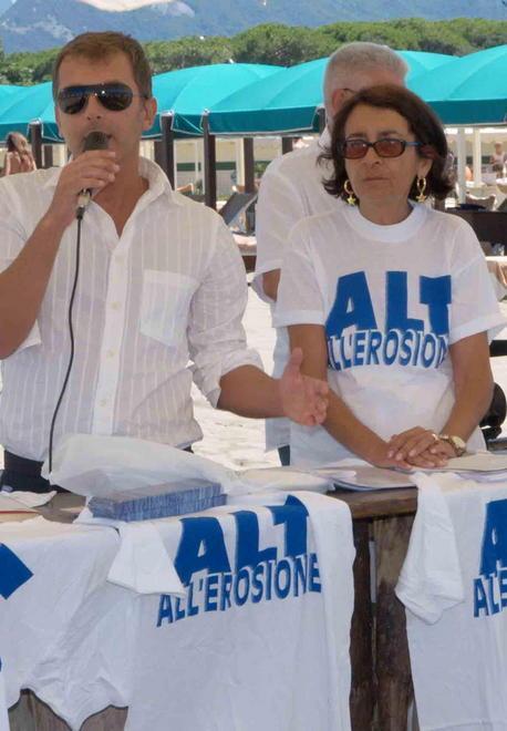 «Stop alle opere a mare» Ecco l’altolà dei versiliesi 