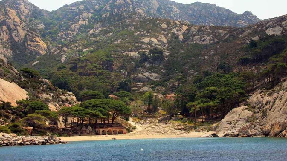 Pensionato di Cascina scivola durante un’escursione e fa causa ai carabinieri forestali