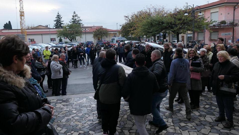 «Addio Debora, sarai incancellabile»: l’ultimo saluto all’amica morta per le ustioni