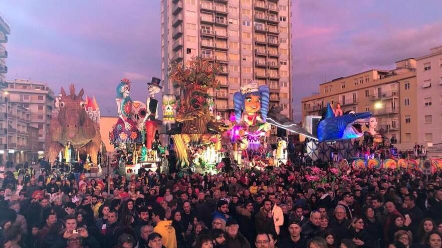Su la maschera Il gran ritorno del Carnevale