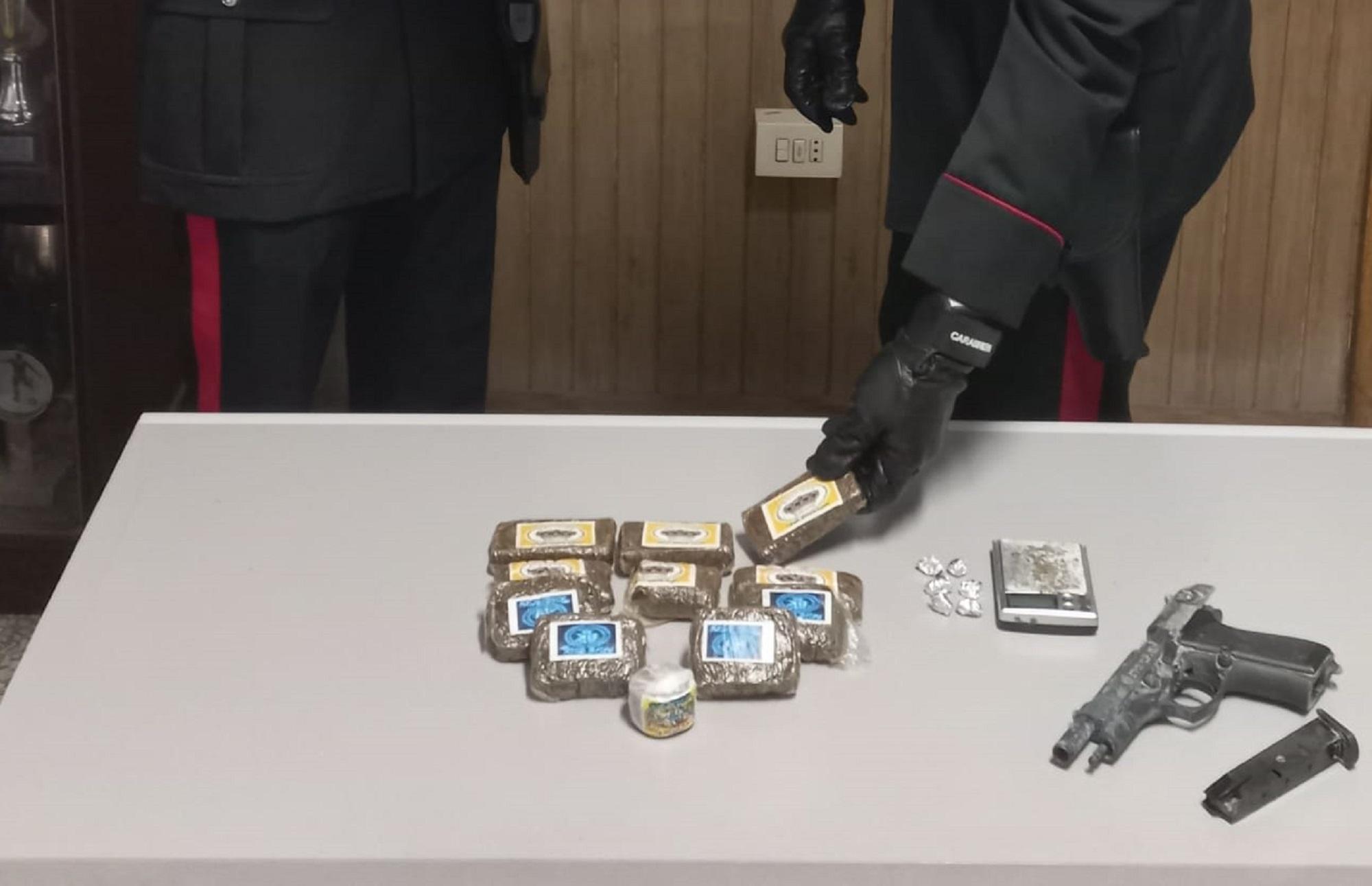I panetti di hashish sequestrati