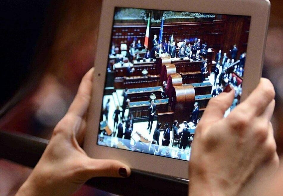 Regali in Camera, i parlamentari si regalano il bonus per tablet e pc