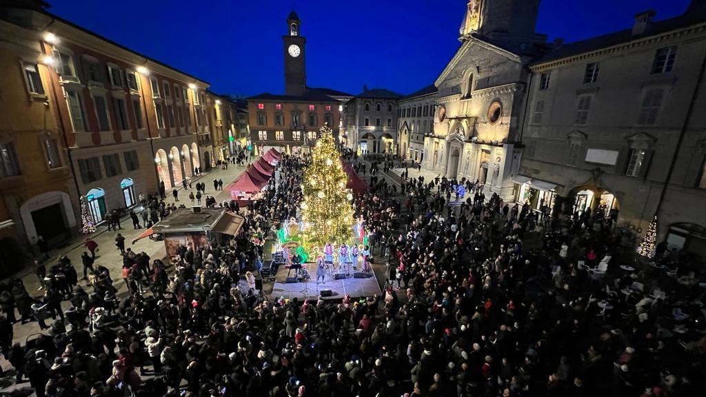 Reggio Emilia rinuncia al veglione: «Nessun concerto in piazza»