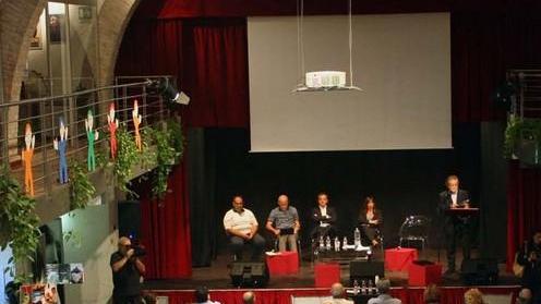 L’opposizione contro l’aumento delle tasse