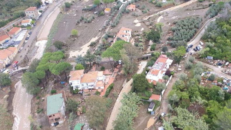 Una delle immagini aeree scattate in via di Sant’Alò dai vigili del fuoco il giorno dopo l’alluvione del 10 settembre 2017