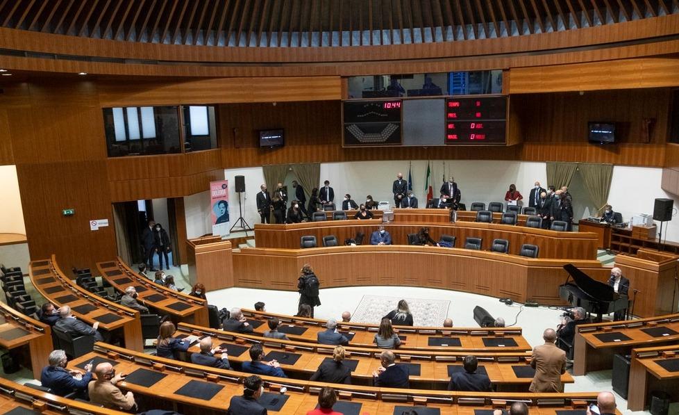 Omnibus approvata al fotofinish 