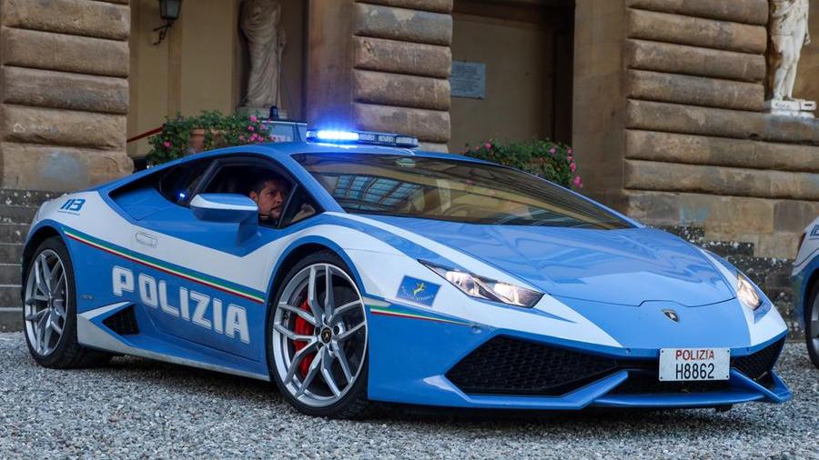 Percorsi a ostacoli e Lamborghini, il Poggio a lezione dalla Polstrada