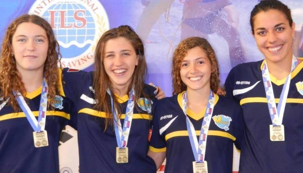 Eleonora Ferrari e staffetta dei Nuotatori Modenesi di bronzo