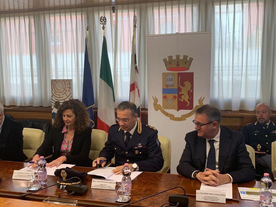 Protocollo fra Corecom e Polizia postale contro il cyberbullismo