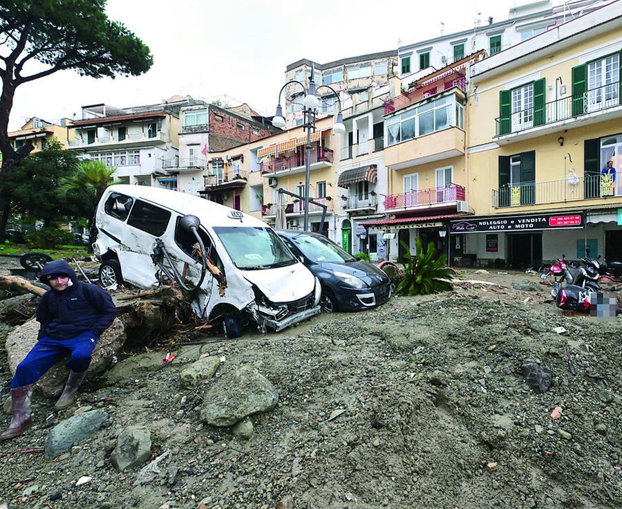 Il procuratore generale di Cagliari: «Basta con le sanatorie, gli edifici abusivi pericolosi vanno demoliti»