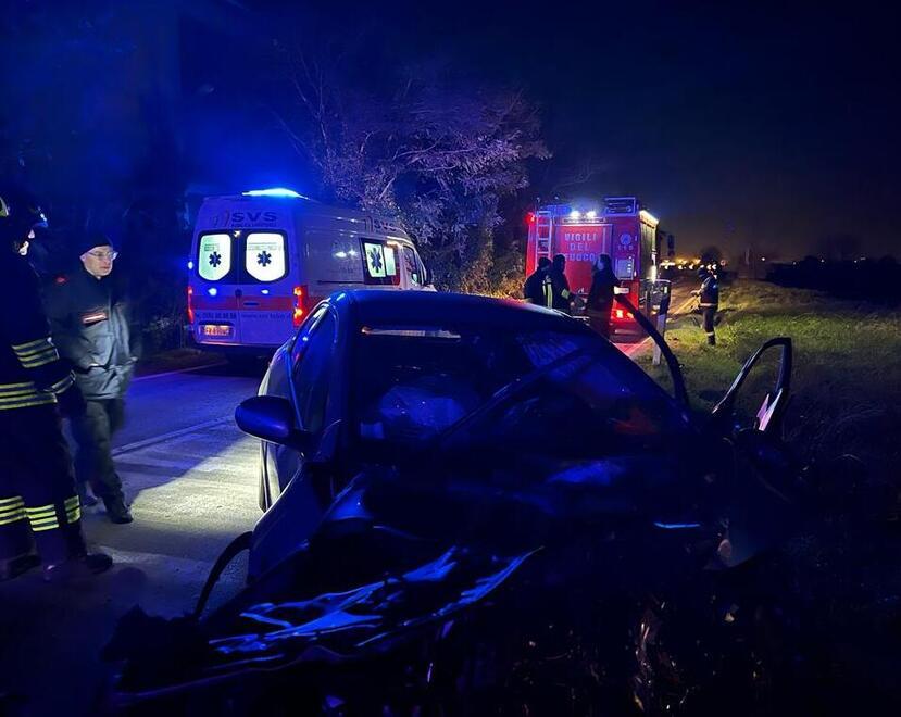 Schianto in auto sull’Arnaccio: ventiduenne di Cecina vivo per miracolo 