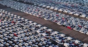 Auto, a Piombino crollano le compravendite: «Un anno d’attesa per un mezzo»