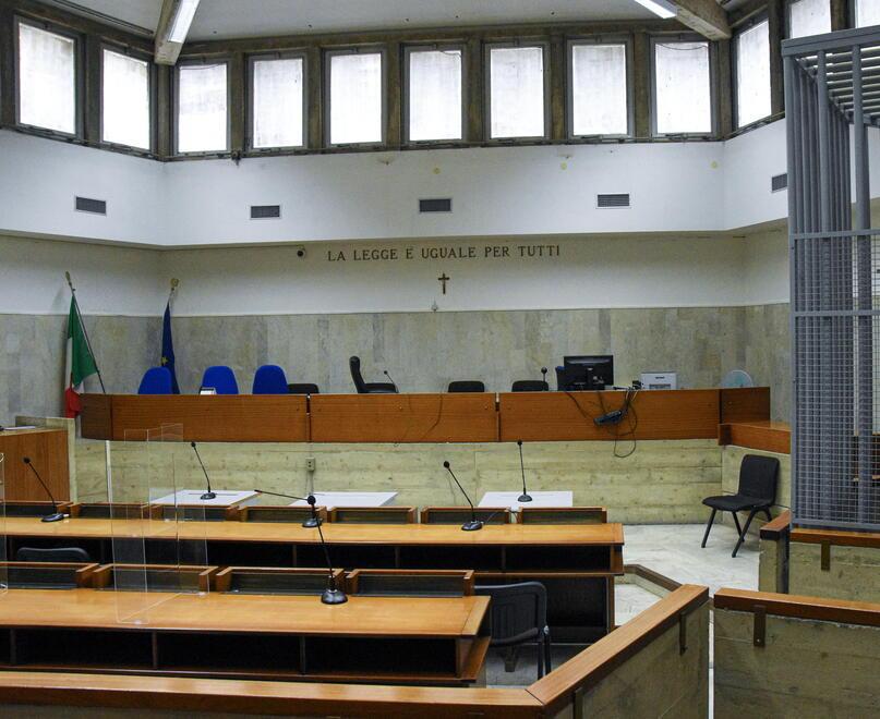 Ricettazione e calunnia, condannato a 16 mesi