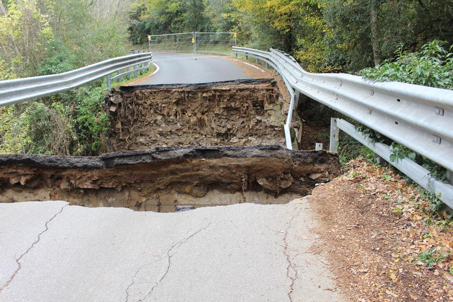 
	Il ponte crollato

