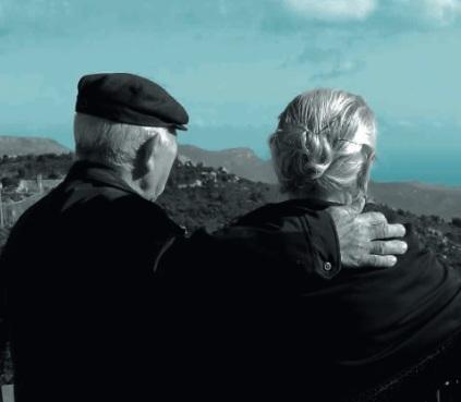 Il calo demografico è irreversibile, nel 2050 sarà l’isola dei pensionati 