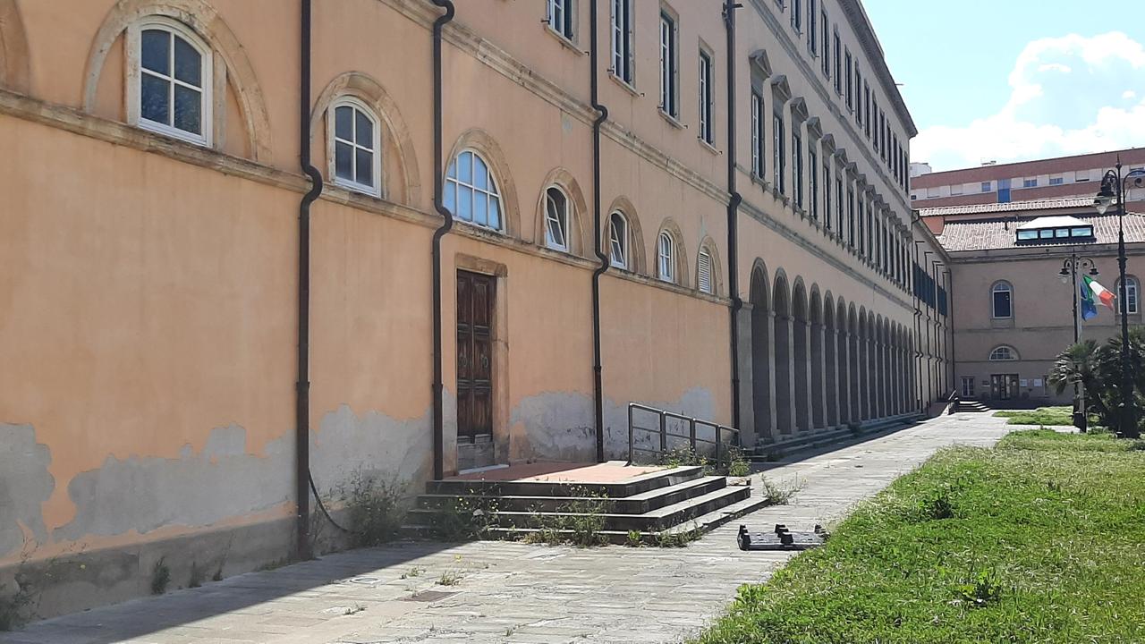 «Mille metri quadri in più per il liceo Cecioni». Ecco la mappa dell'edilizia scolastica livornese