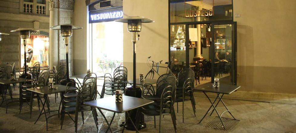 Troppi schiamazzi al Sospeso Caffé. Il Comune impone lo stop ai rumori