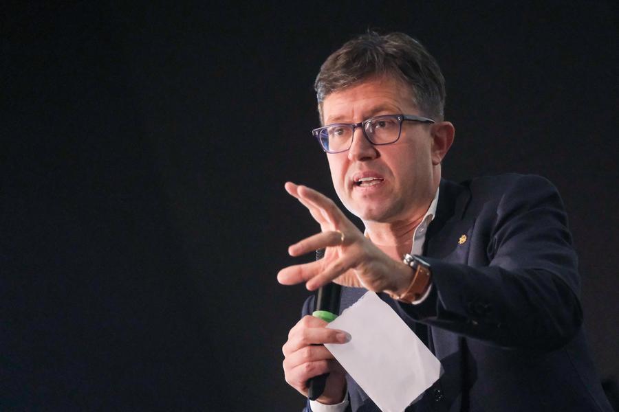 Una telefonata di Nardella fa rinviare l’accordo Pd-Iv in Toscana