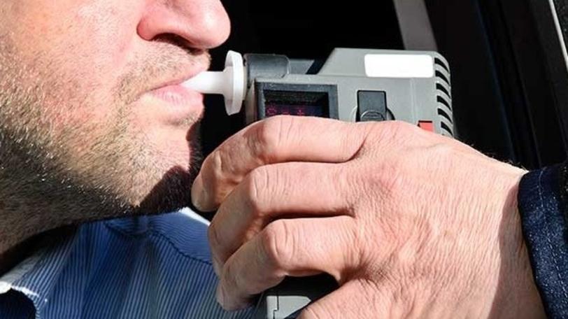 Modena. Tasso tre volte oltre il limite Ubriaco tampona e si ferisce