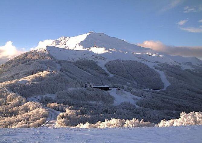 Sestola. C’è poca neve e troppo caldo: sarà ponte senza sci sul Cimone 