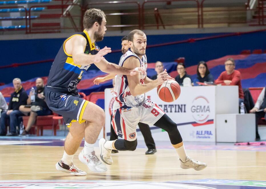 In azione il play della Gema Nicola Savoldelli (foto Nucci)