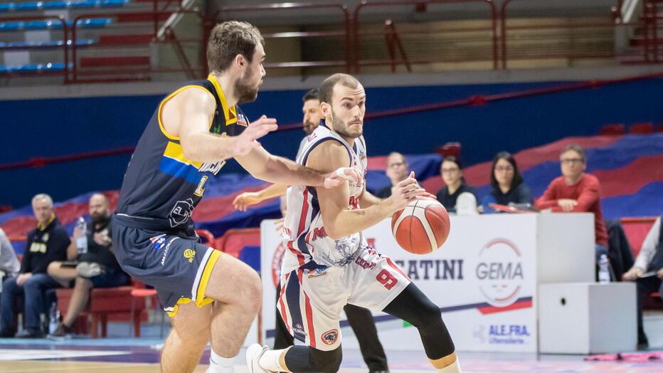 In azione il play della Gema Nicola Savoldelli (foto Nucci)