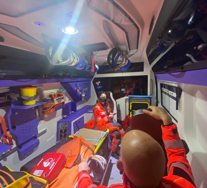 Ambulanze, i volontari battono cassa in Regione: «Dove sono i 5 milioni?» 