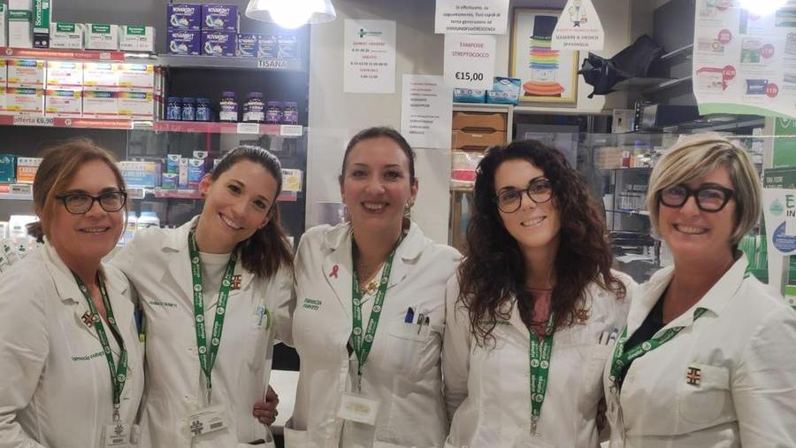 «Mi dia del talco mandorlato». Ecco il libro dello "sciocchezzaio" alla farmacia Farneti