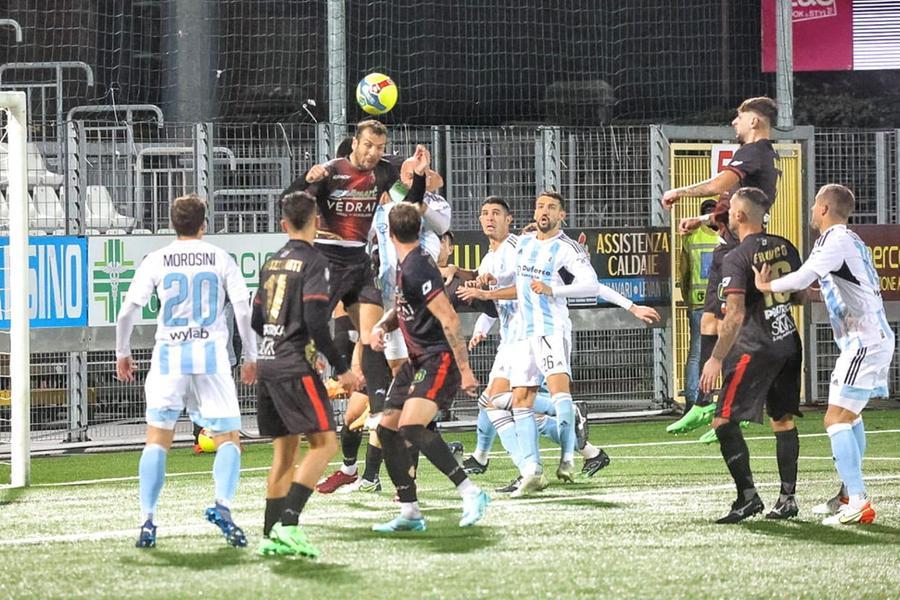 Lucchese beffata al 90’ da una rete dell’ex Favale: pareggio con l’Entella