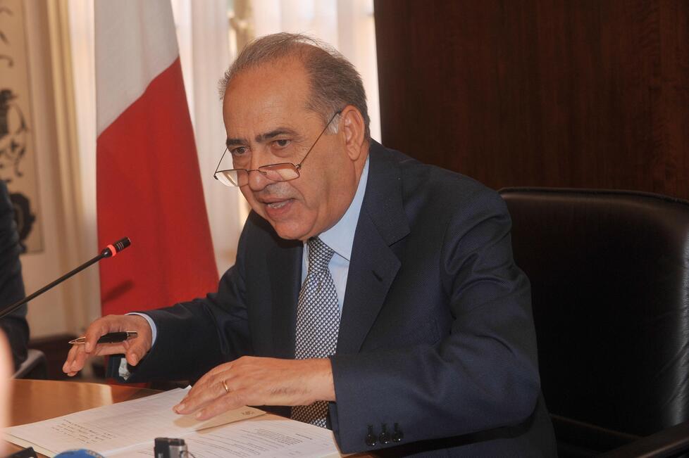 Beppe Pisanu promuove Giorgia Meloni e rimanda Christian Solinas