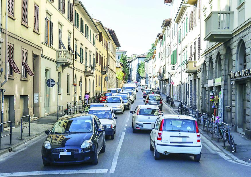 Pannelli e asfalto fonoassorbenti. Così il Comune combatte il rumore