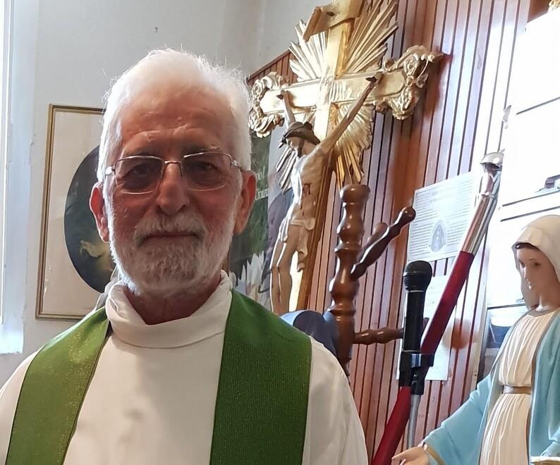 Morto don Idilio Ruggeri, il parroco che amava i libri