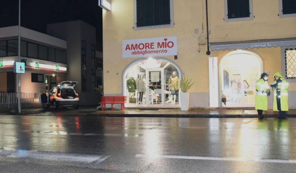 Travolte sulle strisce lungo la via Pesciatina: gravi due donne