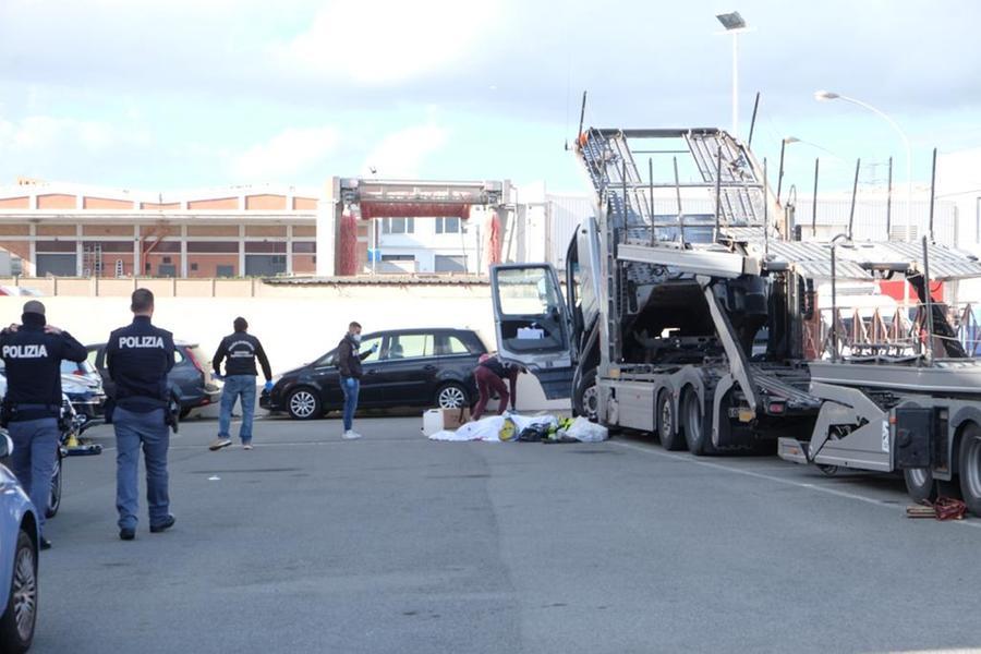 Incidente sul lavoro a Cagliari, operaio di 38 anni schiacciato e ucciso dalla cabina di un tir